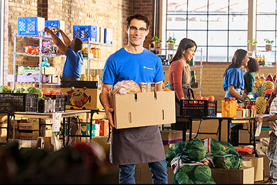 Trustmark employee volunteering